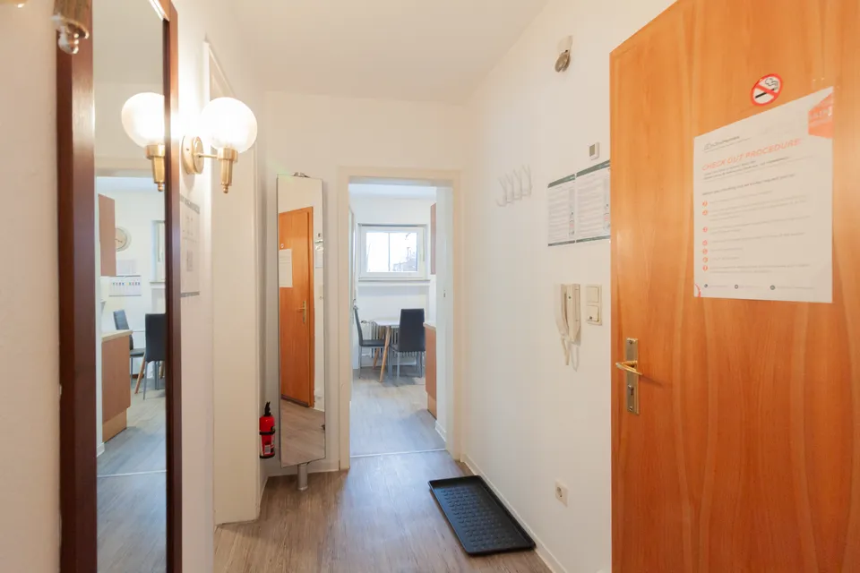 Ludwigsburg, Monteurapartment Ludwigsburg | Terrasse, Ansicht 3
