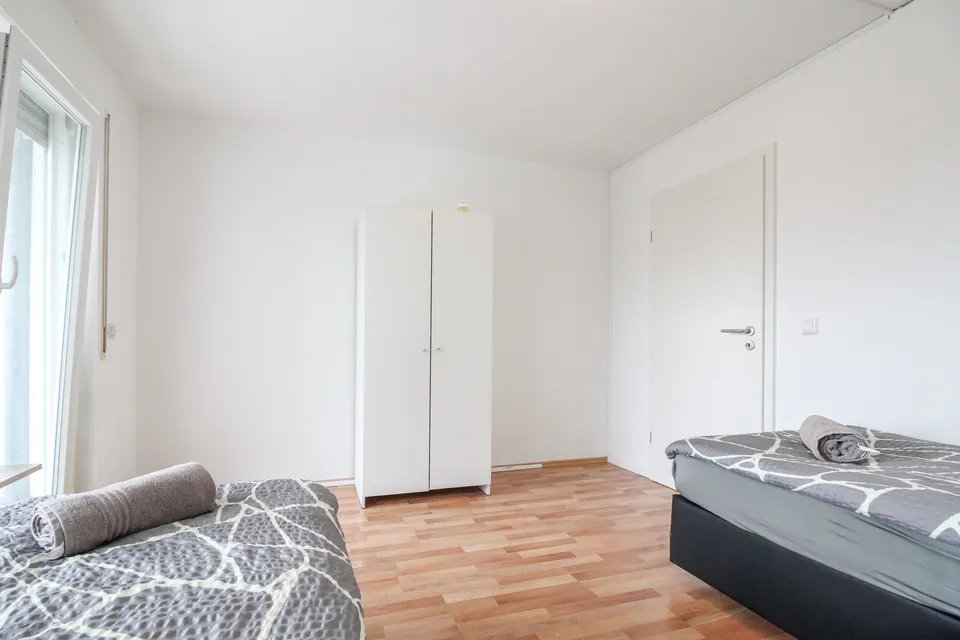 Neckarsulm, Monteurapartment Neckarsulm | Audi & Balkon, Ansicht 2