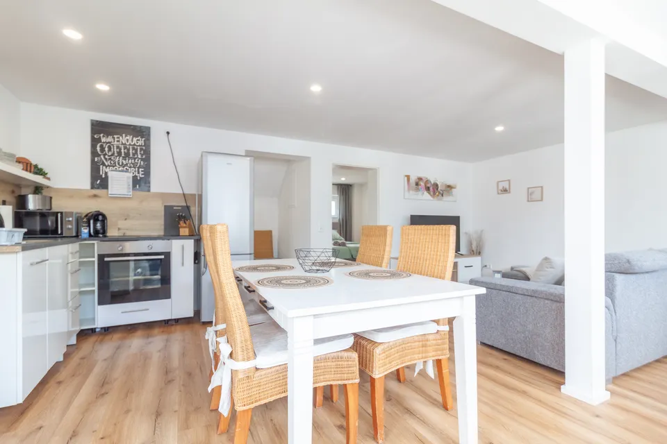 Beuren, Relax Apartment | Beuren Therme, Terrasse & Parkplatz, Ansicht 4