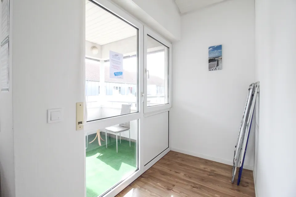 Göppingen, Sunny Apartment Göppingen | Balkon & Parkplatz, Ansicht 1